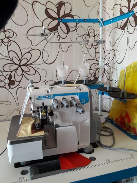 Промышленная швейная машина жак JACK JK-E3-5-M2-24 оверлок, ткань