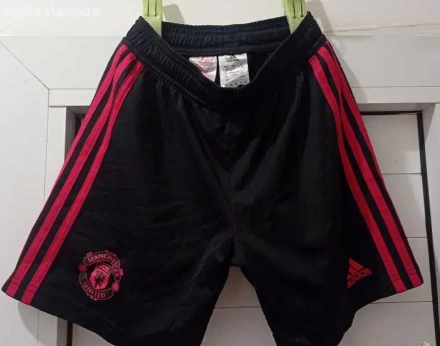 Оригинални детски къси панталонки на Манчестър Юнайтед