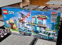 LEGO City  60371 -  centru de vehicule de urgenta.