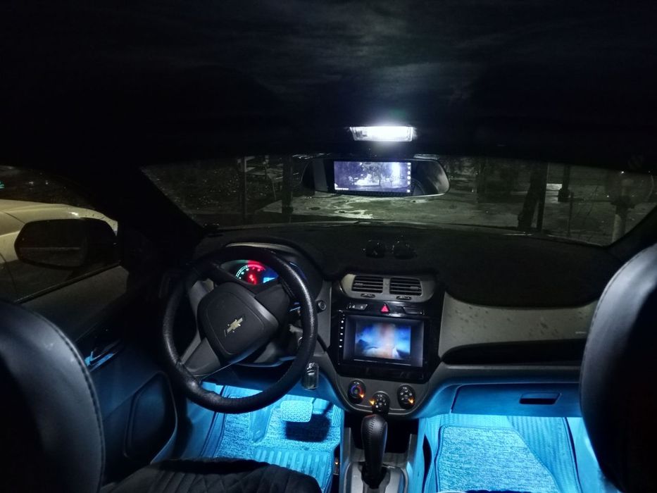 собалт срочни сотилади