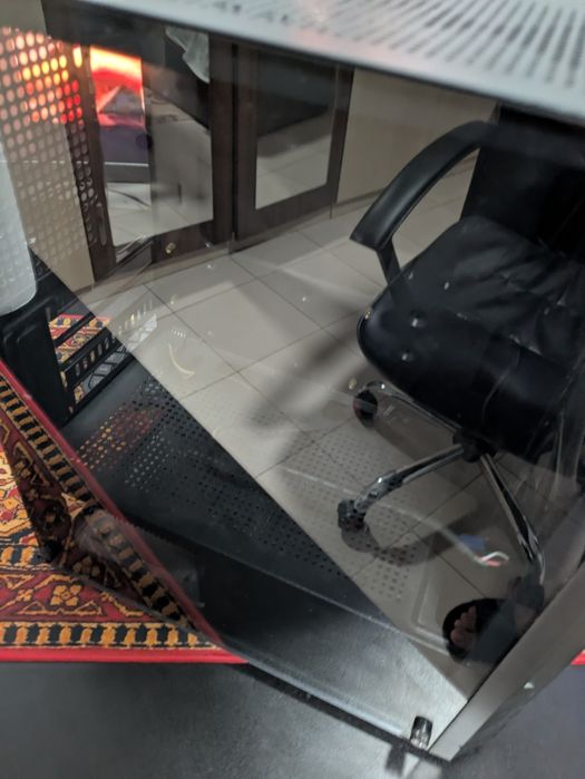 Vand carcasa PC pentru gaming sau office URGENT!!