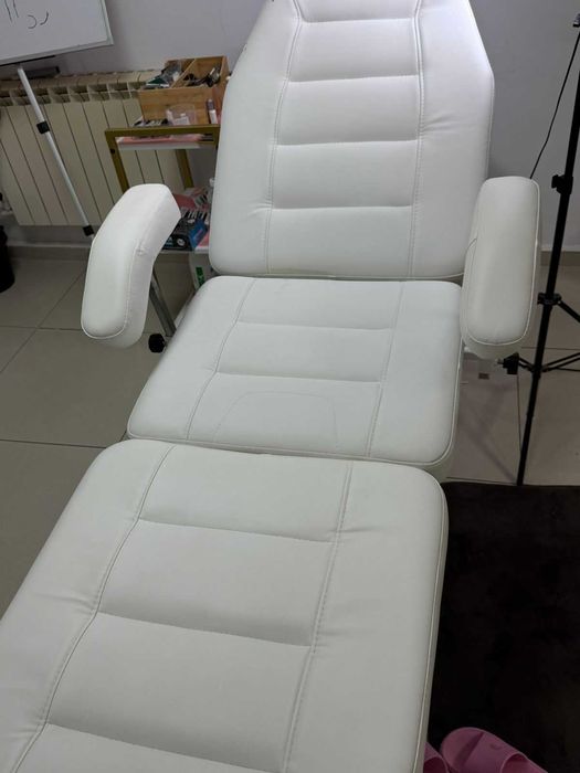 Кушетка косметологическая