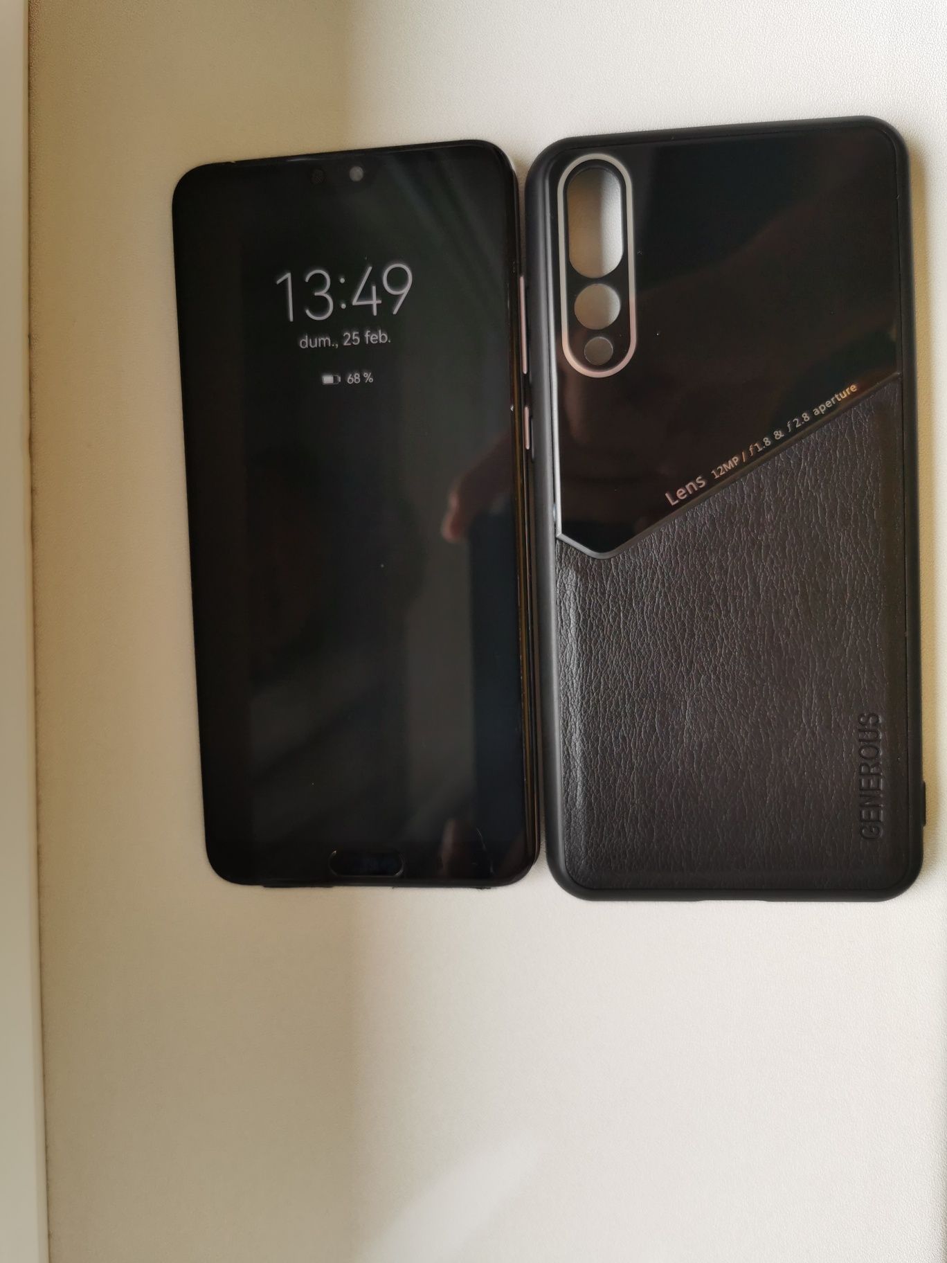 Vând sau schimb Huawei P20 Pro