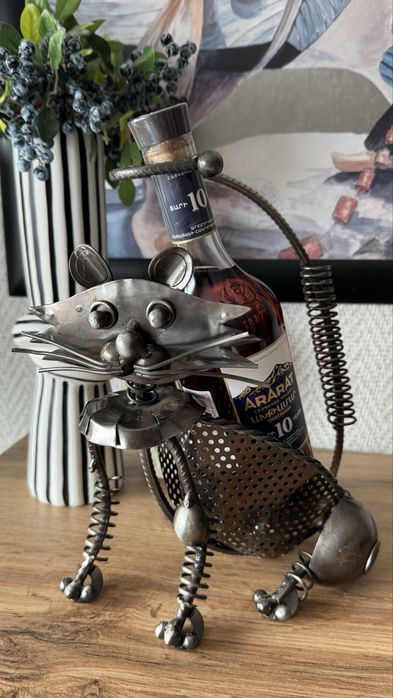 Метална стойка за вино,уиски коняк