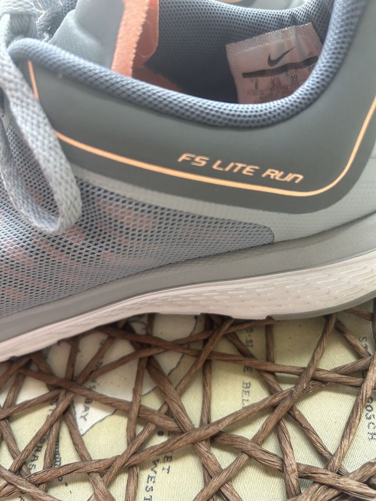 Nike маратонки като нови