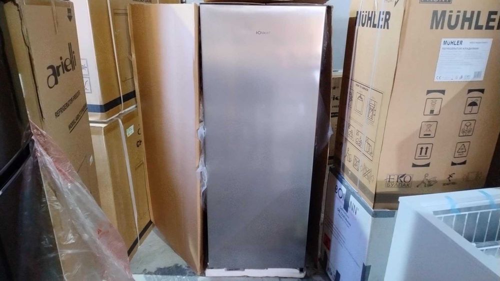 Чисто нов Иноксов Хладилник-Oхладител 143.4 см Bomann 242 литра