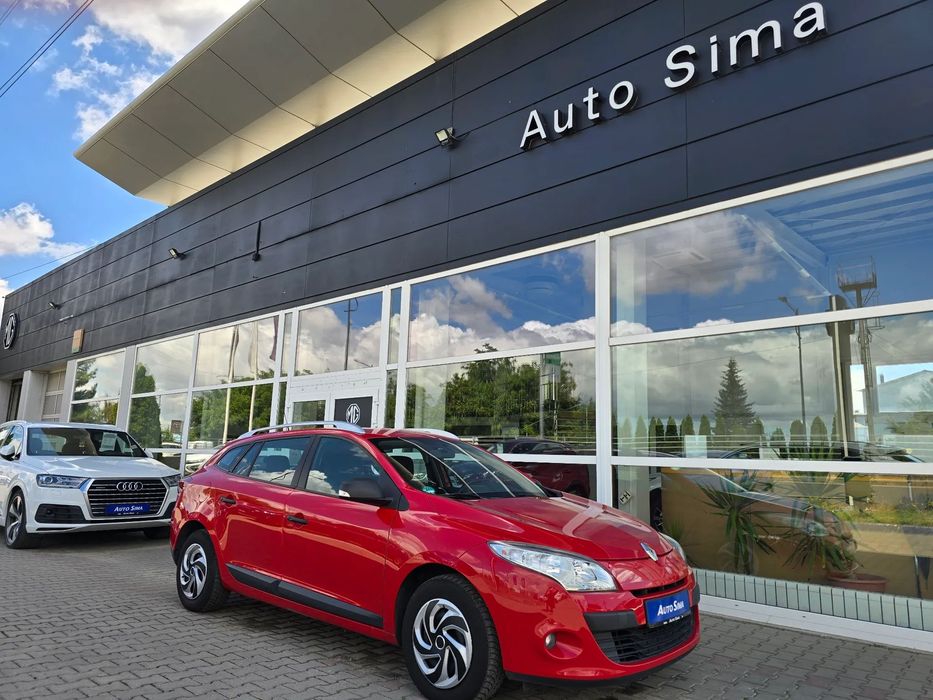 Renault Megane 128.000 km, 1.6 benzina, Euro 5, AC, Navigatie / Posibiliatete RATE