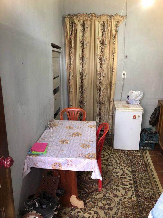 Домик в общем дворе 2 комнаты со своим двориком