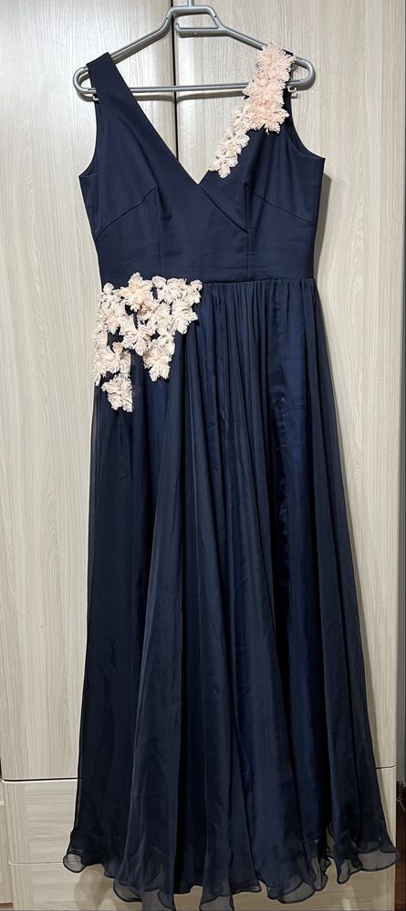 Продам платье корпоратив новый год вечернее Isabel Garsia 46 размер