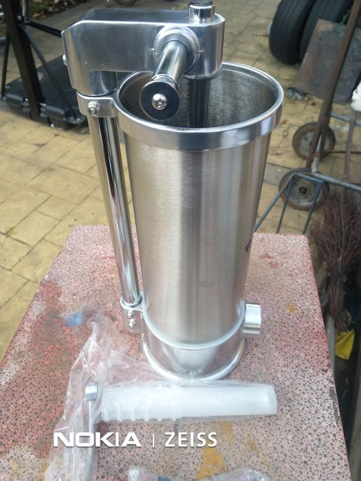Mașina de făcut carnati(Carnatar) de 3,4 și 5kg inox
