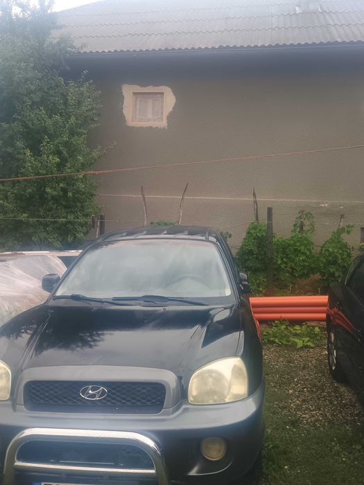 Vând Hyundai santafe