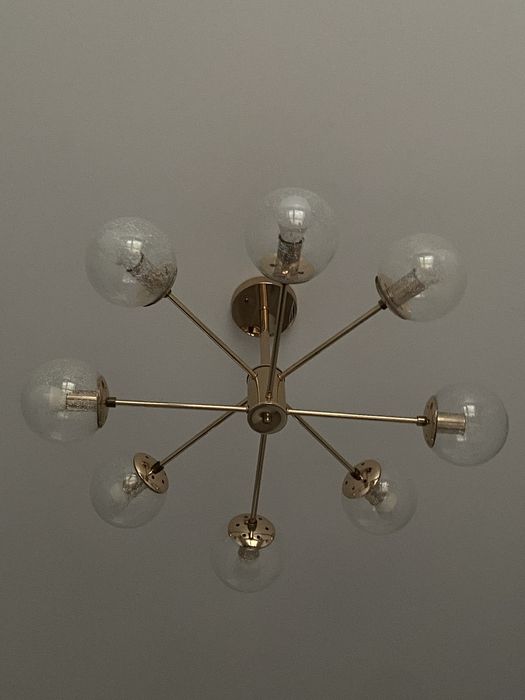 Люстра          .