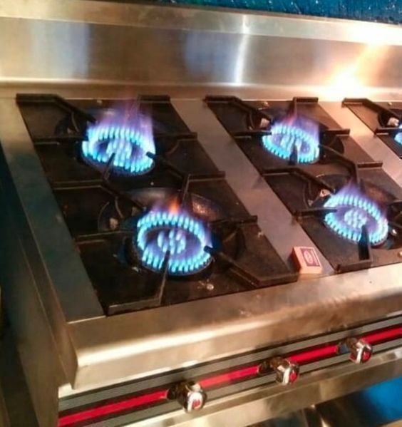 Плита газовая производственная 4 конфорки