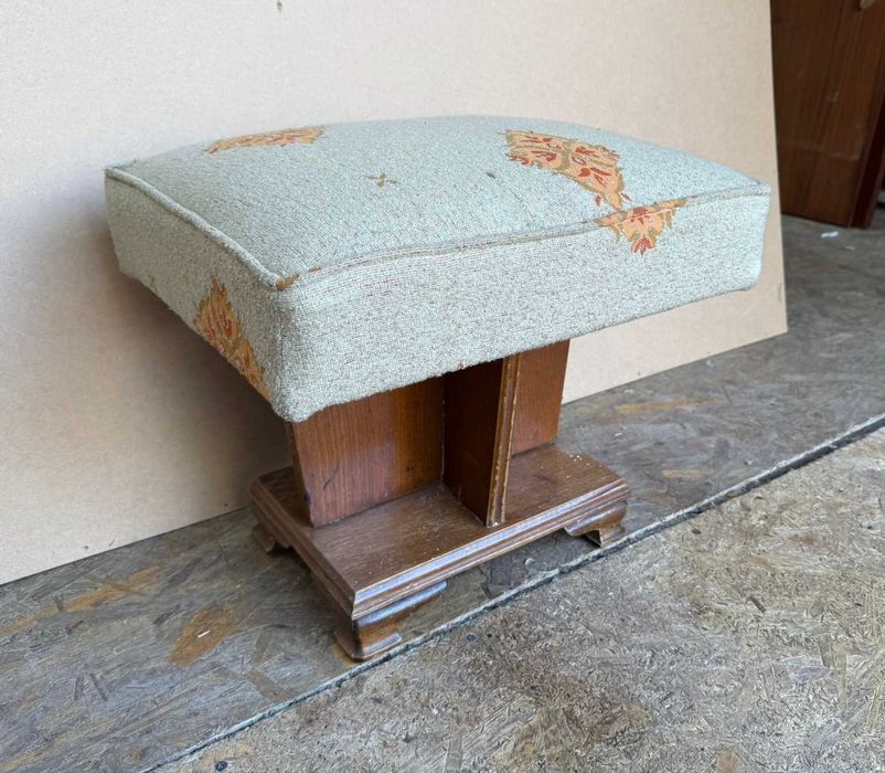 Taburet Vintage cu sezut tapitat 48x38 cm; Scaunel