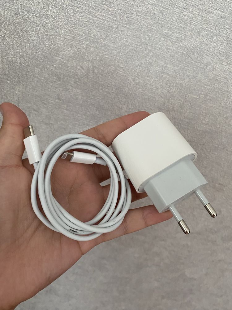 iPhone зарядка оригинал