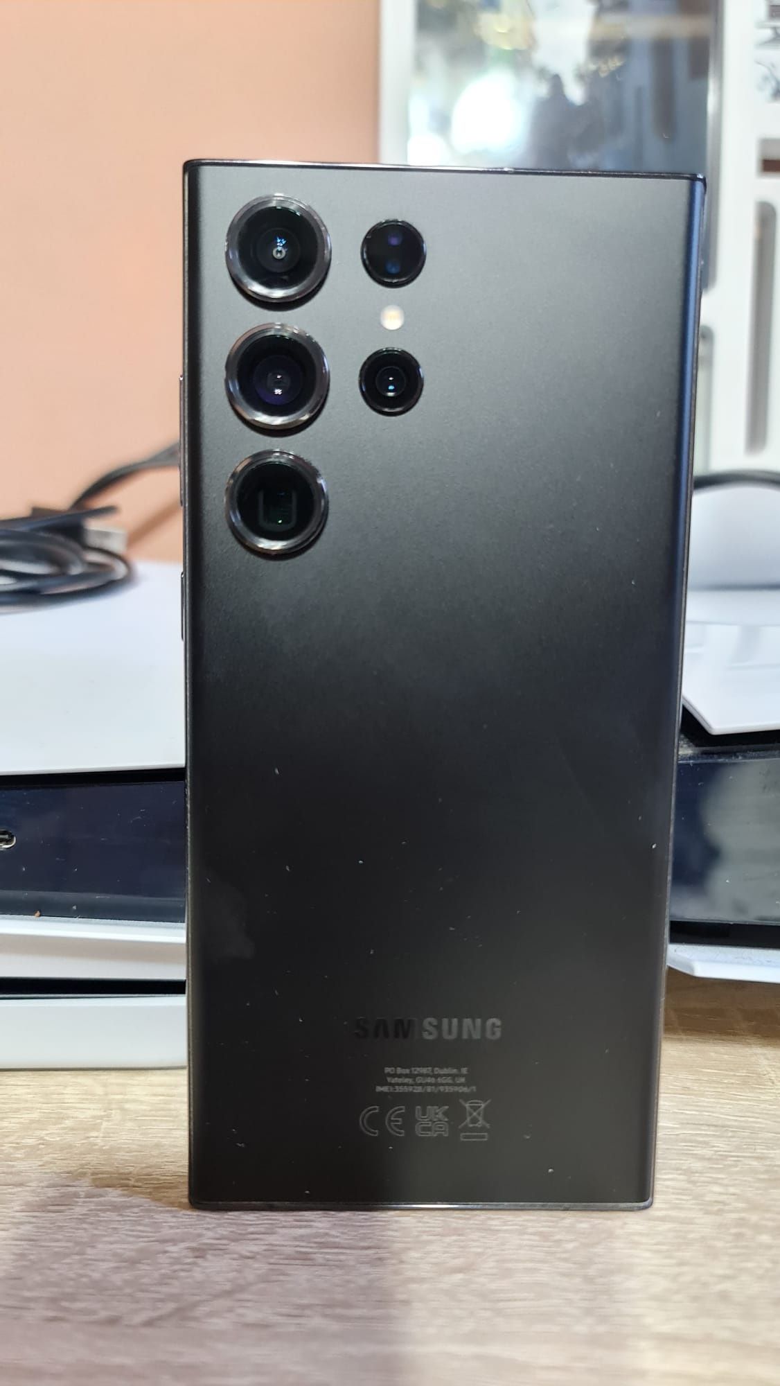 Samsung s23 ultra black 256 gb 8 gb ram garantie vodafone 14 luni.