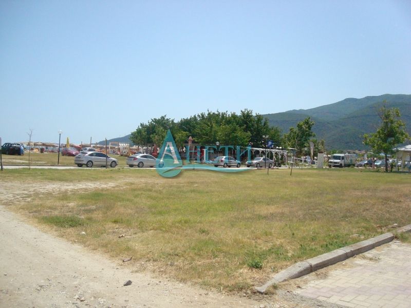 УПИ 420 м2 на плажа в курортно селище Ставрос, Гърция