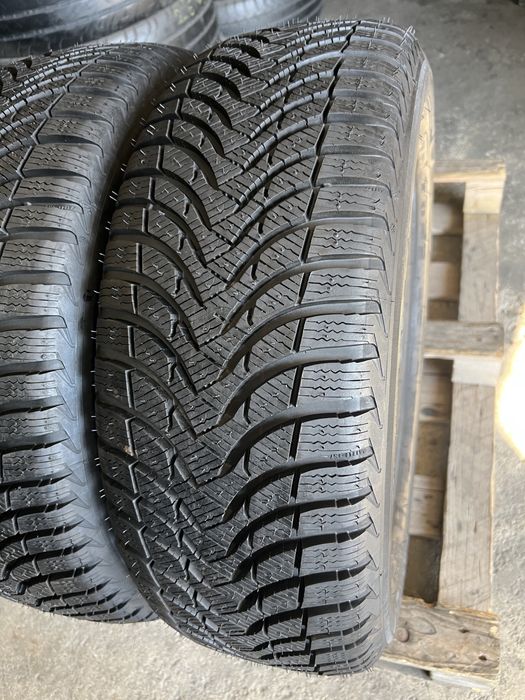 4 anvelope de iarna 215/50/17 Michelin profil nou!