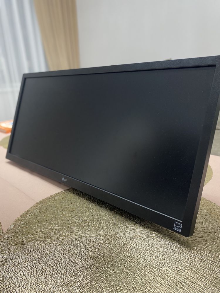 Монитор LG 26WQ500 — как новый, пользовался 1.5 месяца