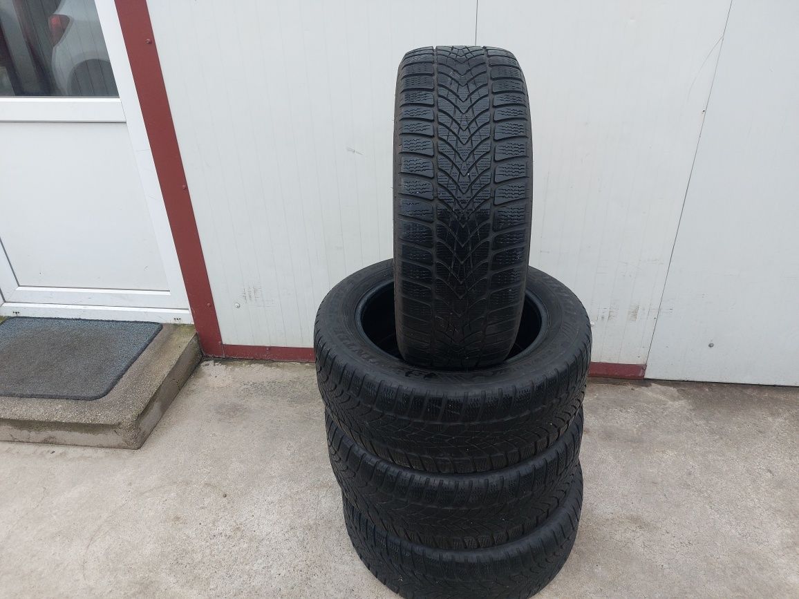 125 lei bucata! Set anvelope M+S/IARNA 225 55 17 Dunlop
