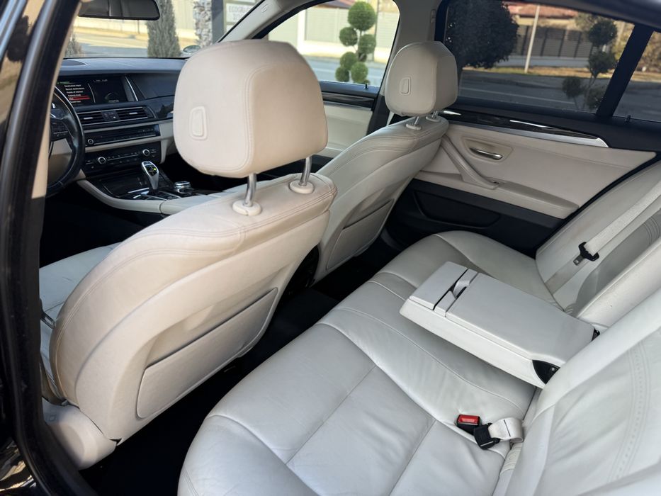 BMW Seria 5 2016  / F10  / 525D / Digital / Trapa / Luxury