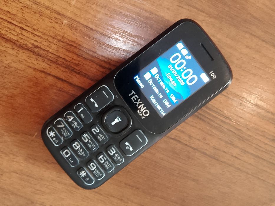 Продаётся телефон tecno max 100