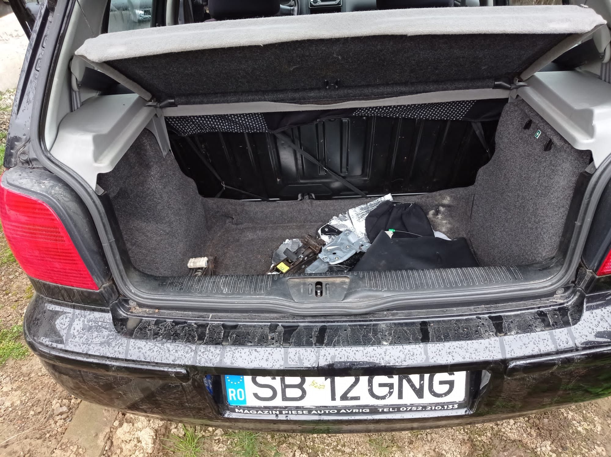 Vand Volkswagen polo 6n 1.4 benzina