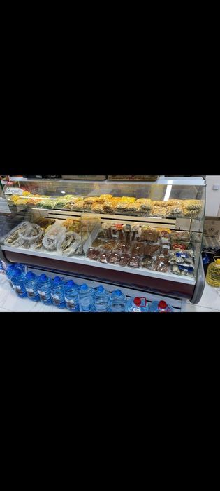 Холодильник витринный, холодильная витрина