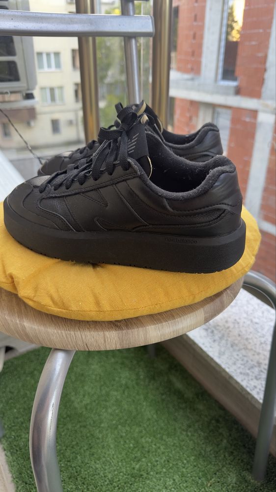 Кожени обувки New Balance 38.5