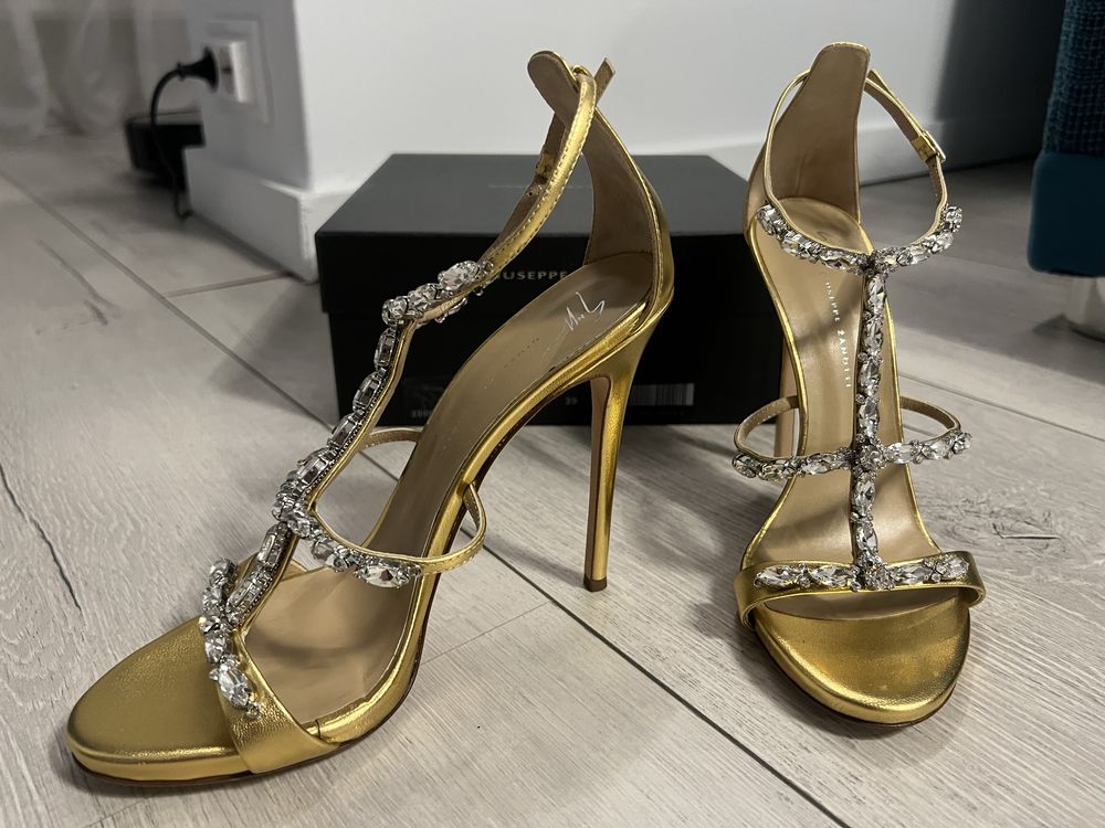 Sandale Giuseppe Zanotti - Elba rhinestone embellished 39