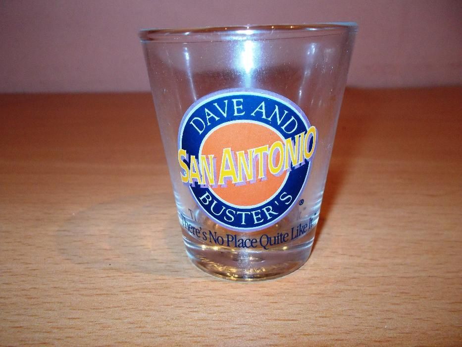 Сувенирни чашки от различни градове