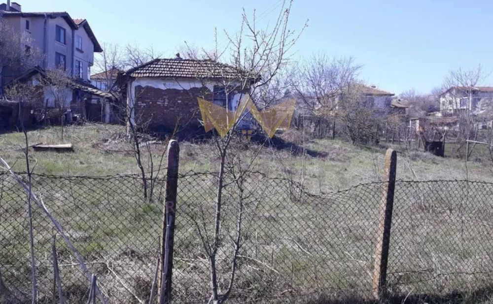 Парцел в -с.Извор на 15 км от Бургас