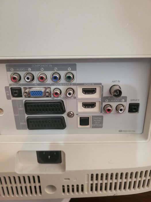 Televizoare LCD 100cm