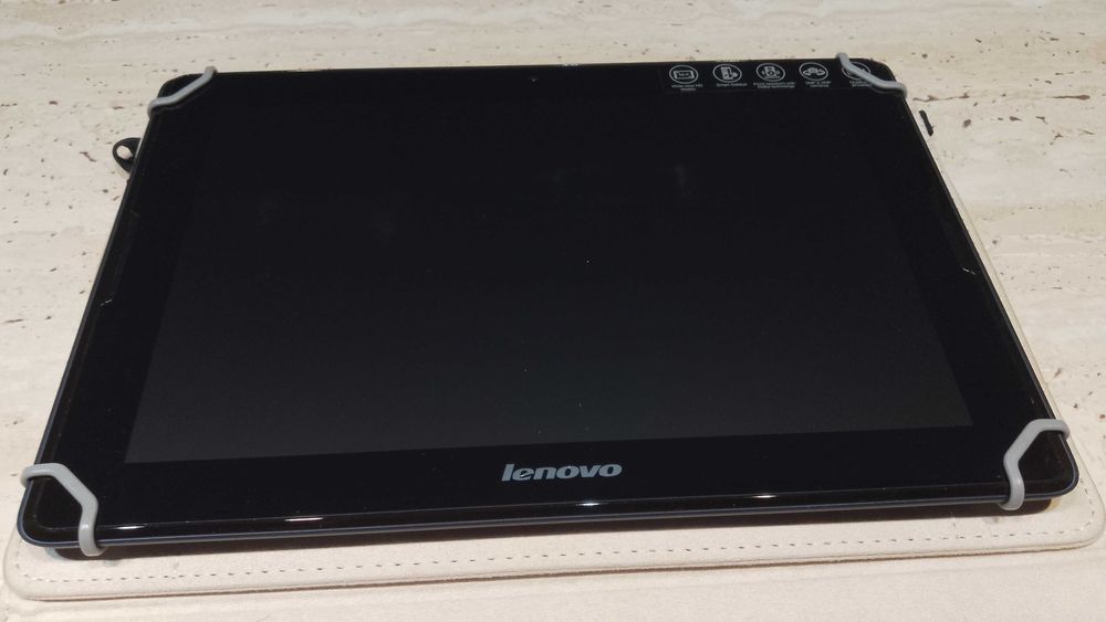 Tabletă Lenovo IdeaPad A7600 + Husa protectie