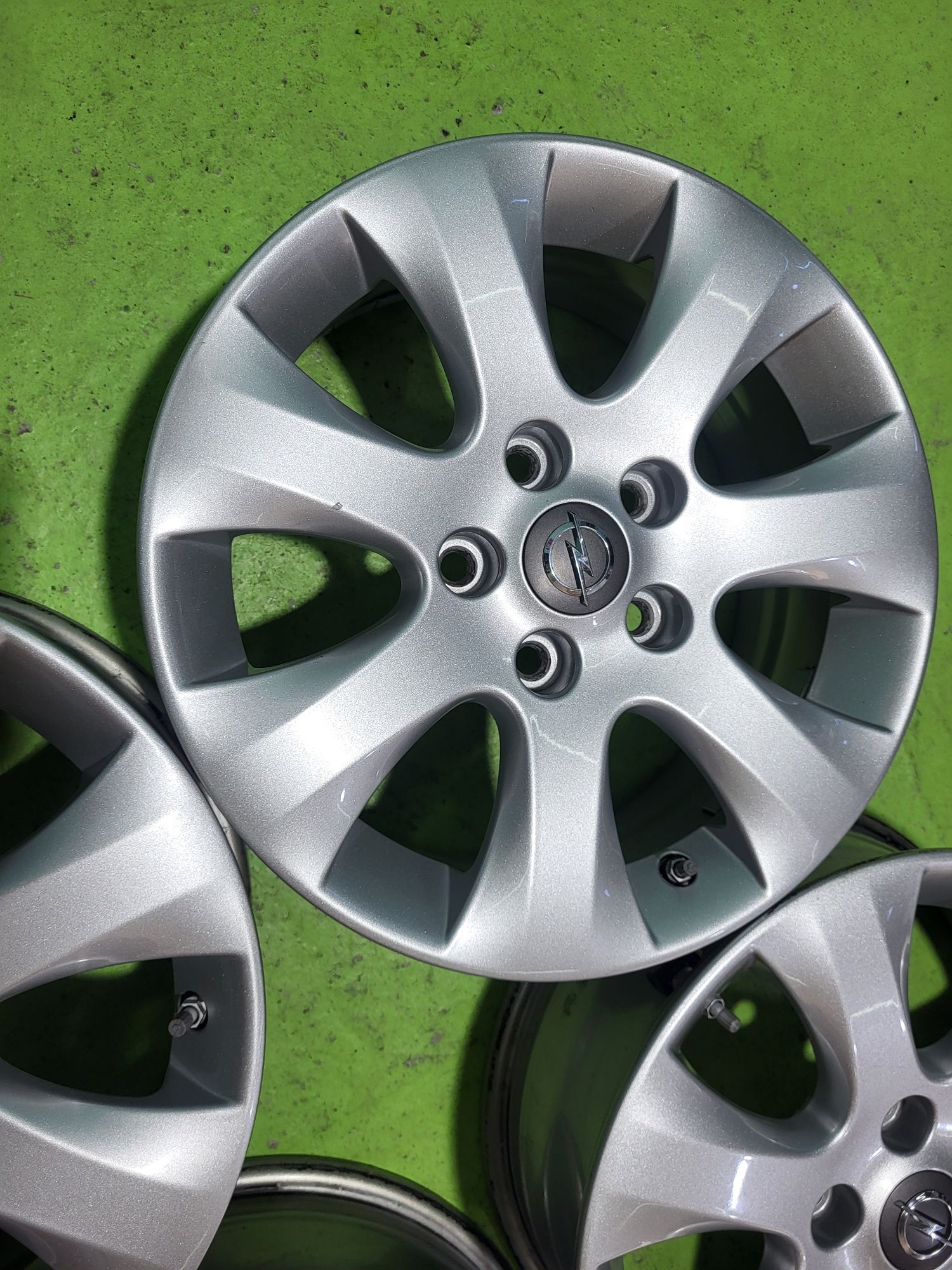 16 5x115 Opel лети джанти 5х115 опел