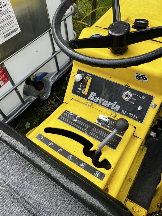 Vand tractoras pentru gazon/iarba