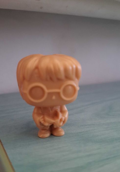 Figurina de colectie Golden Harry Potter Kinder Joy