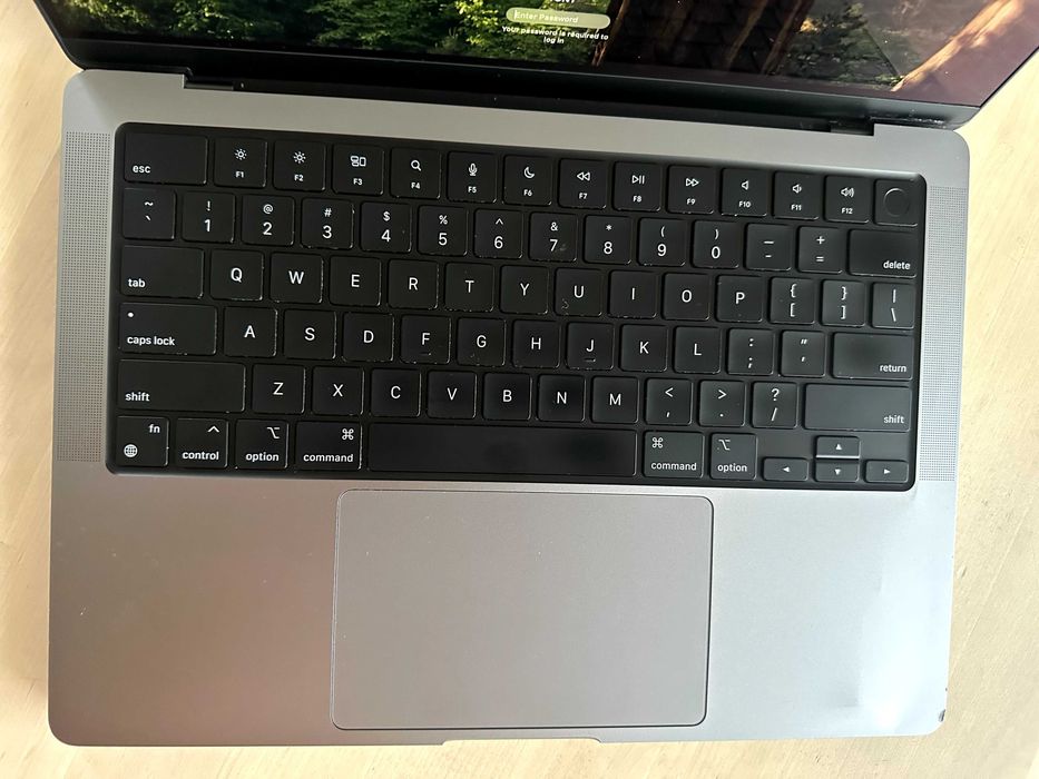 Apple Macbook Pro A2442 М1 MAX 32GB 32GPU 14 инча 2021 г