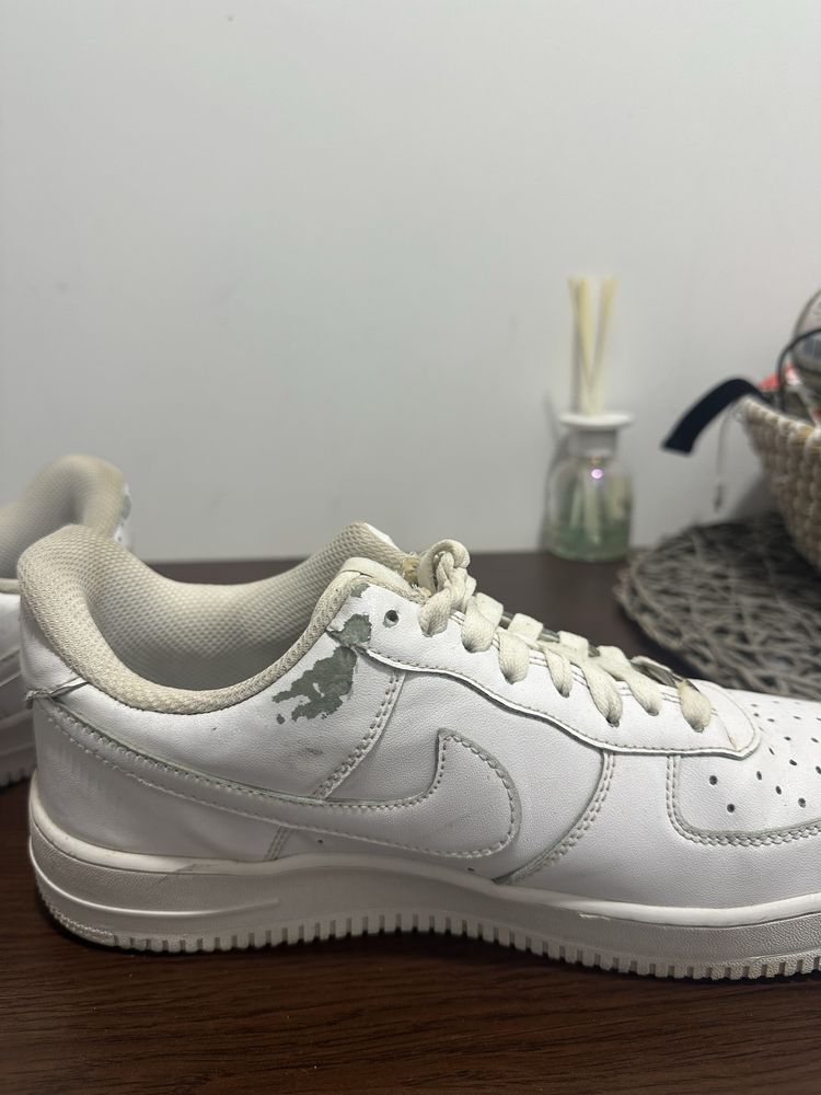Продавам nike air force 1