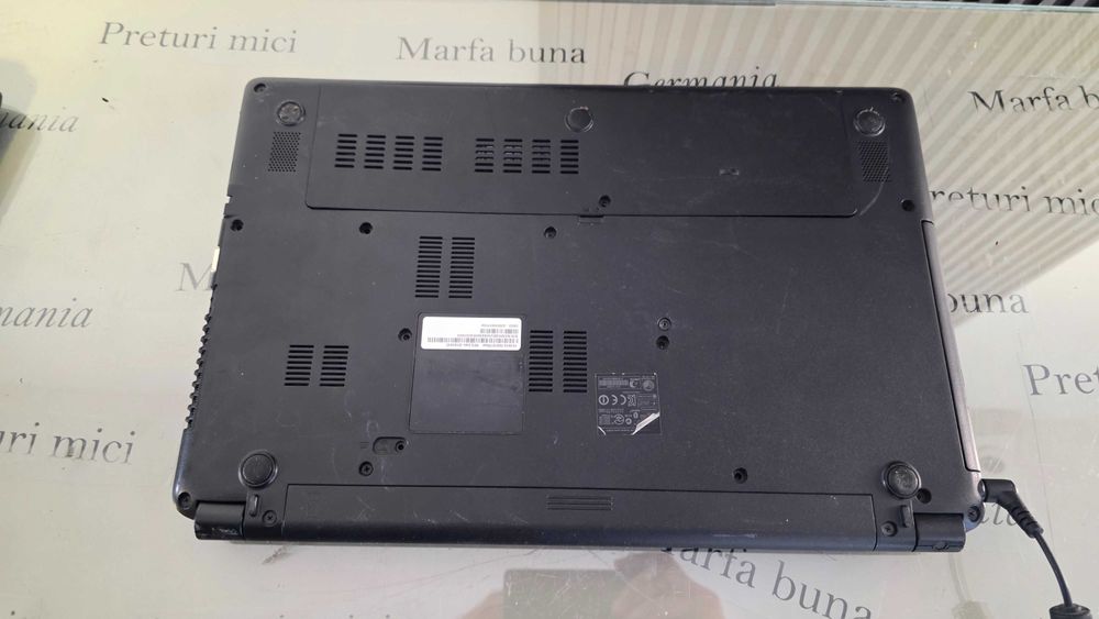 Laptop core i7 gen 4 Acer V5-561G i5-4200U  dunga pe ecran