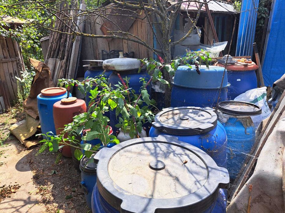 Butoae plastic 220 l