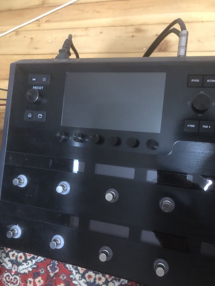 Line 6 HELIX Floor