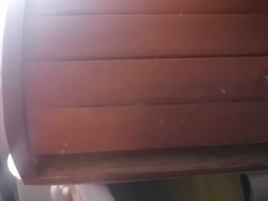 Дървена кутия за хляб