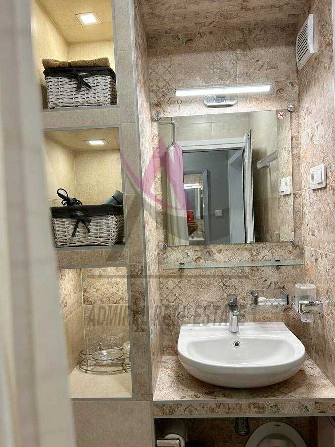 Дава се под наем Двустаен апартамент в Варна, Център - 65 кв.м за 650 € - Снимка #3