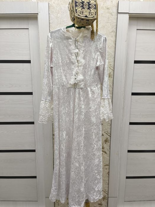 Ansambl kalapösh va sharifi sotiladi.