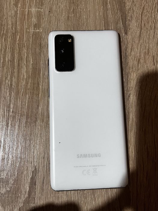 Samsung S20 FE , in stare buna