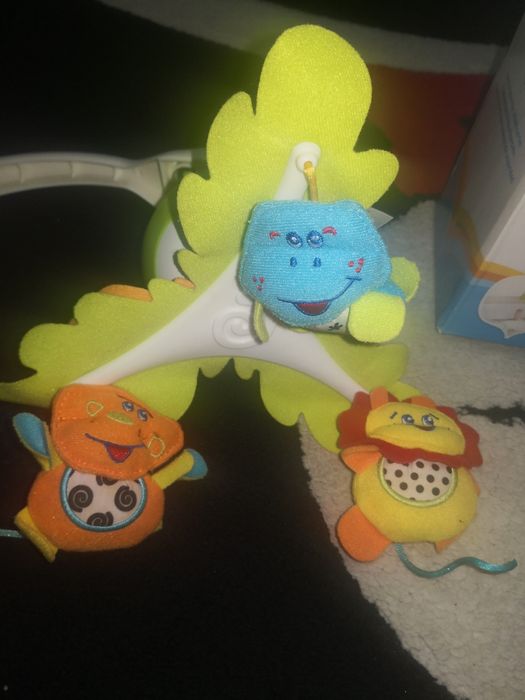 Carusel muzical, copii - impecabil