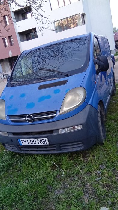 Vând duba Opel vivaro