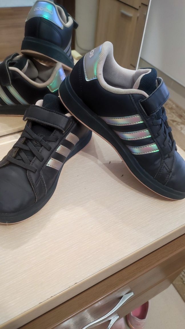 Маратонки Adidas