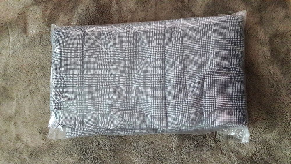 Нов шал - AVON. Чисто нов!